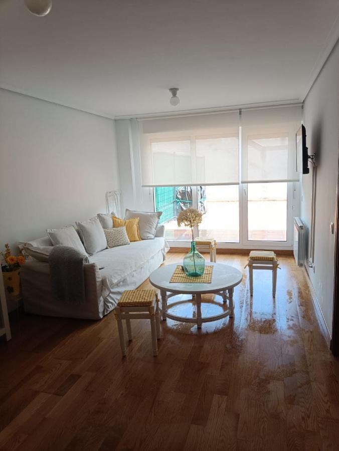 Apartamento Con Terraza 柯米拉斯 外观 照片